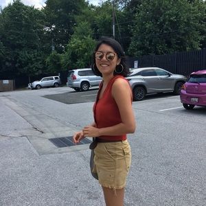 Meet your Posher, Olivia